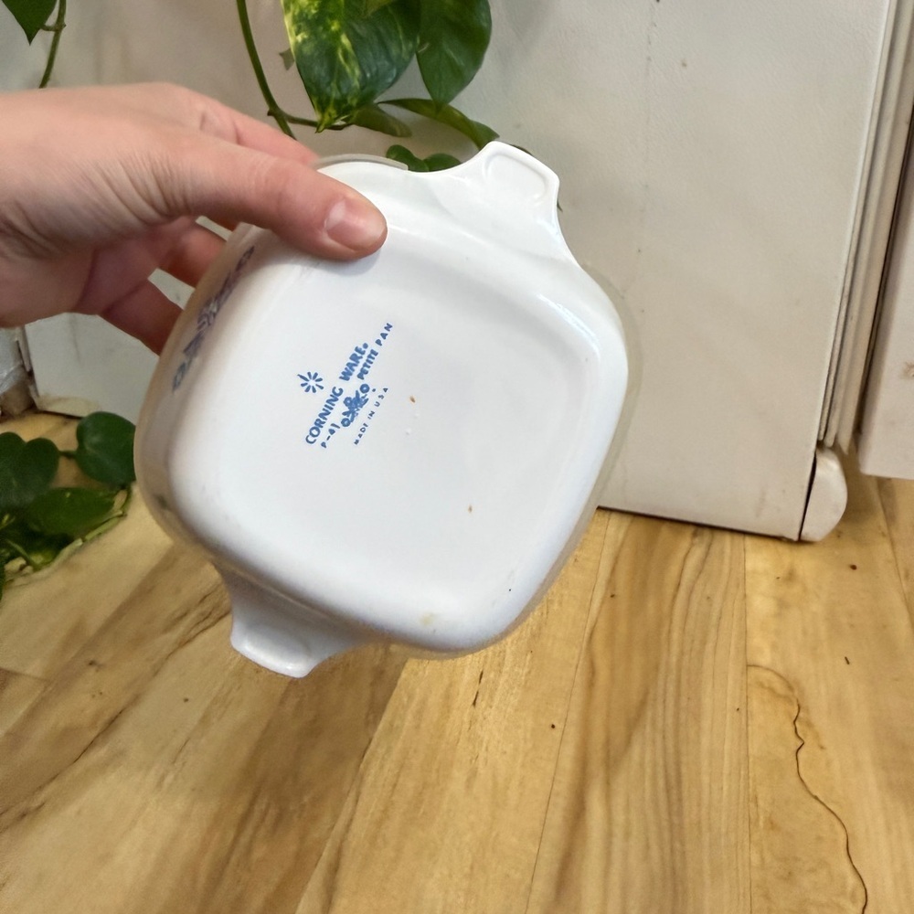 Corningware White Petite Pan with Blue Design - Picture 4 of 13